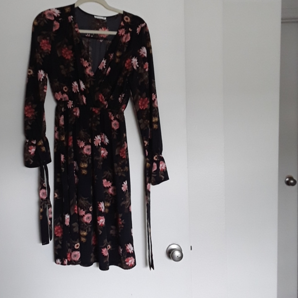 Floral dress, size medium